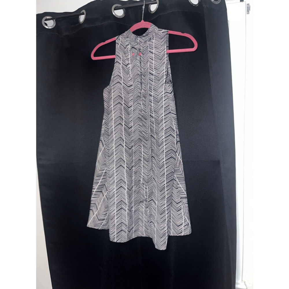 BLACK & WHITE WOMEN'S TIE FRONT DRESS MEDIUM